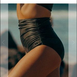 NWOT Camo Ruched High Waisted Swim Bottoms